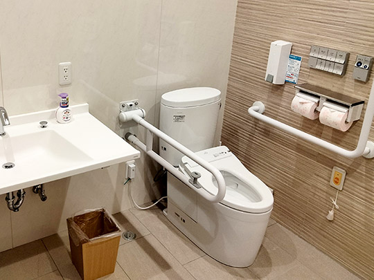 バリアフリートイレ