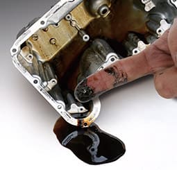 エンジン内は日々汚れています！